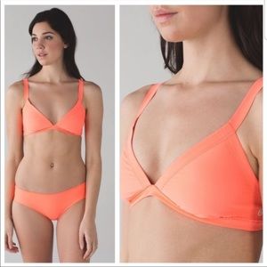 Lululemon Water: Surf To Sand Booster Top
, Size 2